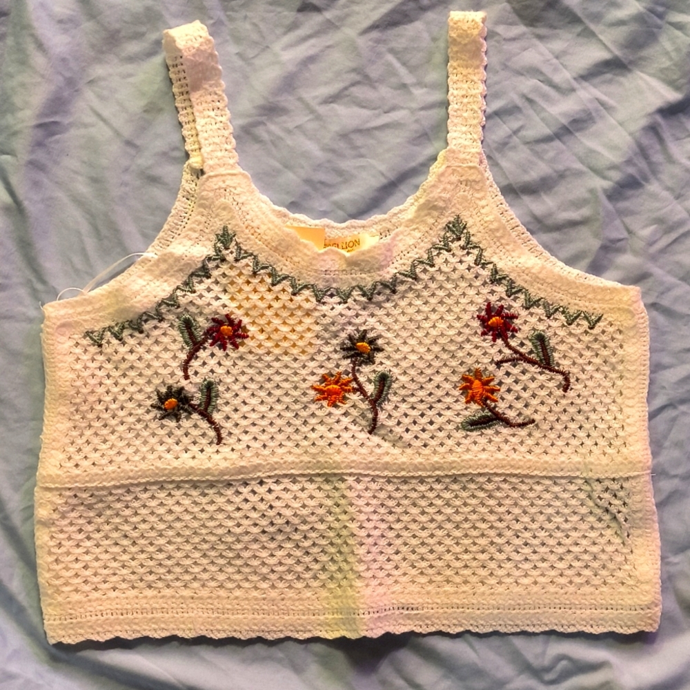 Rebellion Crochet women top